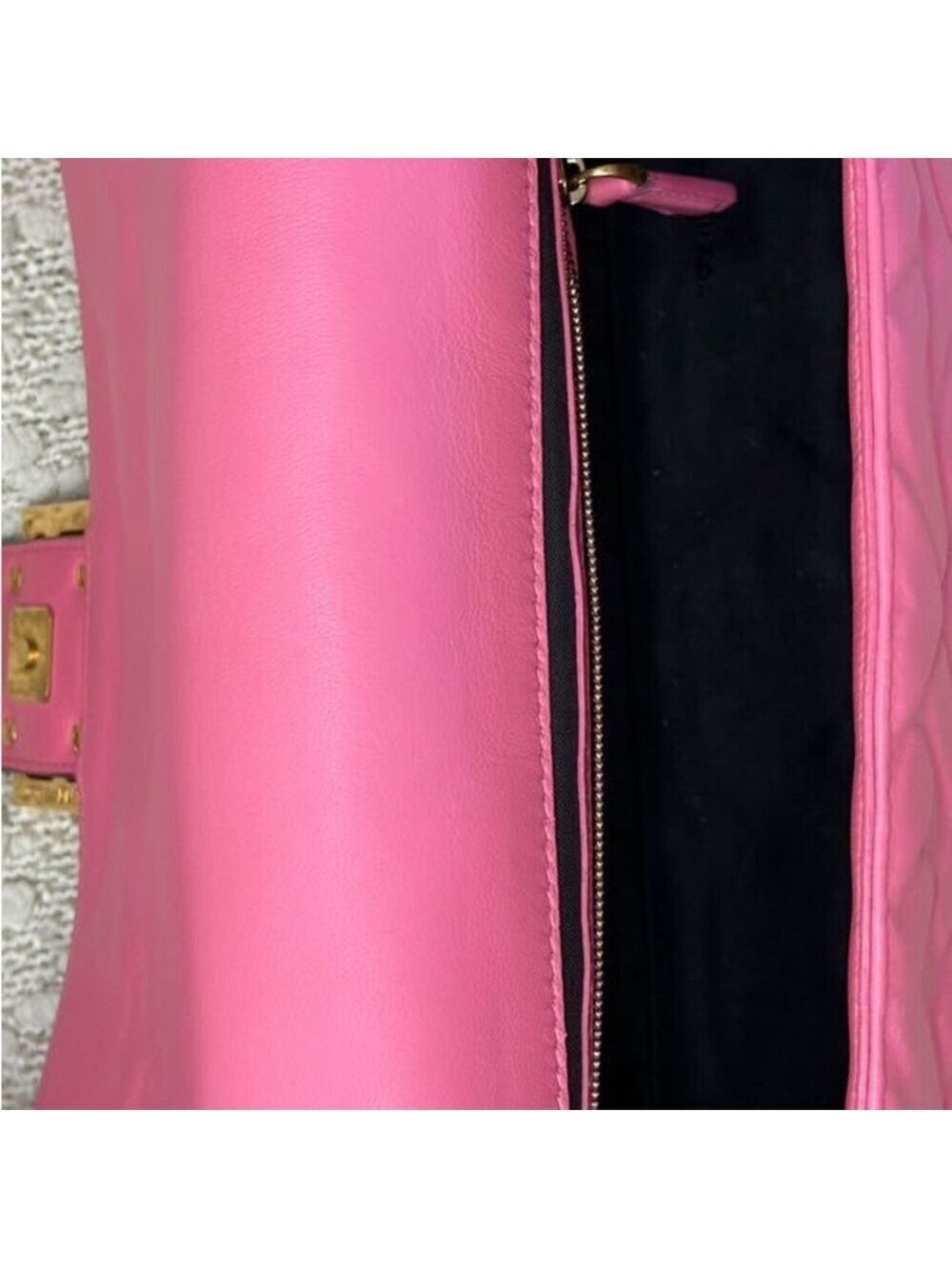 SOLD Fendi Baguette Medium (1900) - Picture 14 of 15